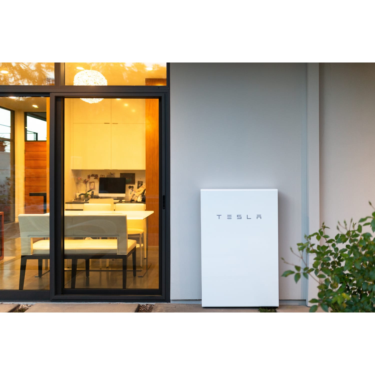 Tesla Powerwall 2 | 13.5kWh Home Battery Backup | Energy Storage